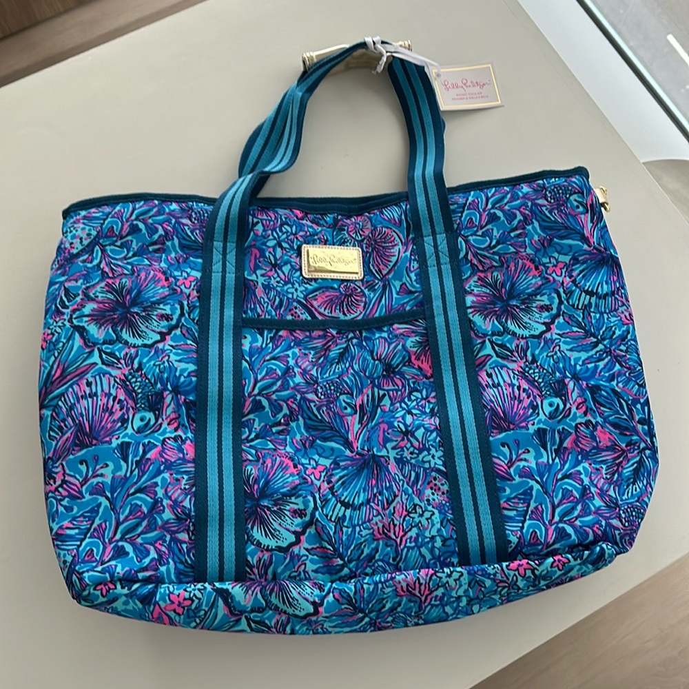 NWT Lilly Pulitzer Picnic Cooler in Shells n Bells